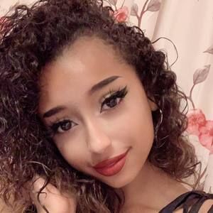 Meet your Posher, Jada